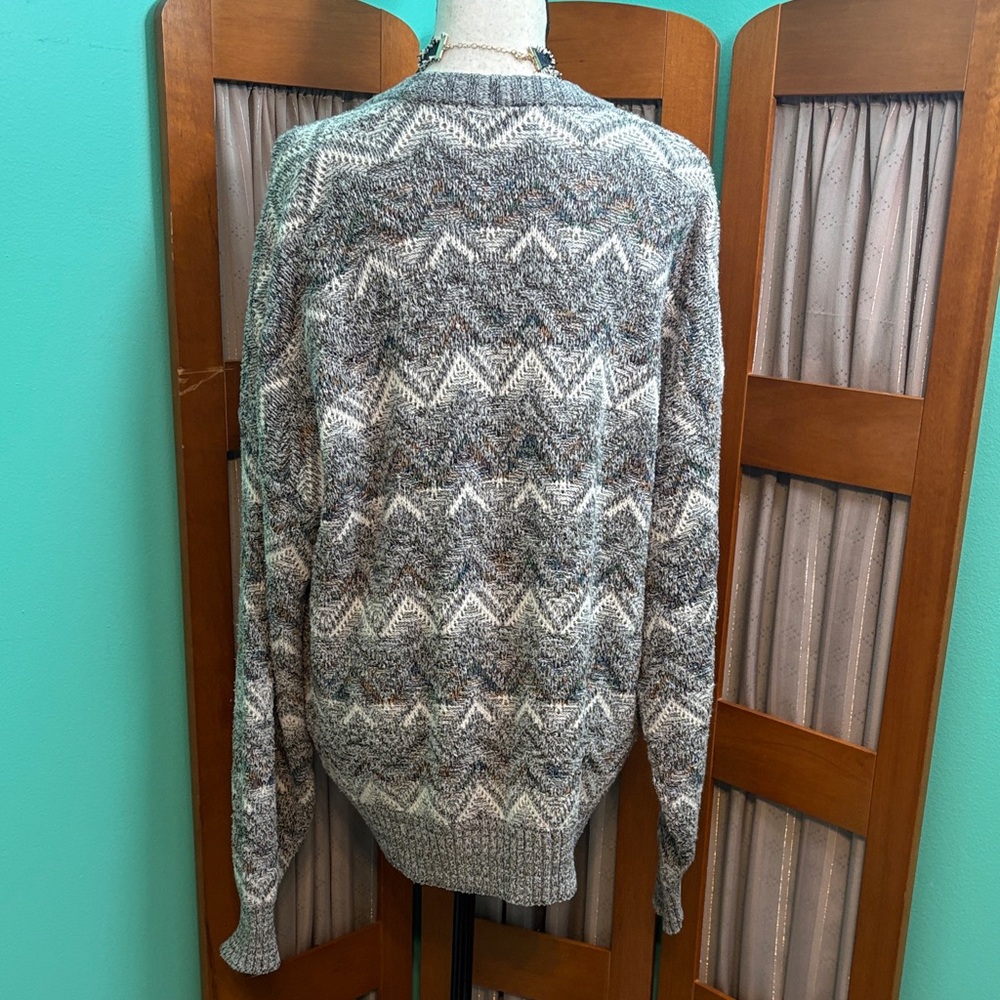 Method Chic Gray Vintage Patterned Buttoned Cardi… - image 7